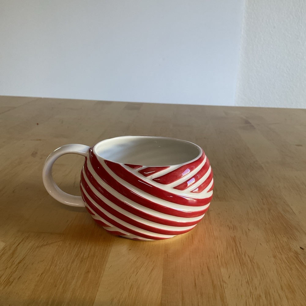 Starbucks Candy Cane Twisted Design Mug 12 FL Oz Coffee Tea Cup
